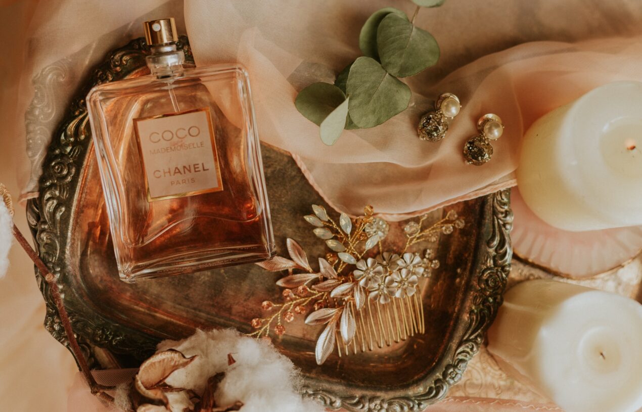 Body chemistry and attraction. Do we smell the perfume of love?